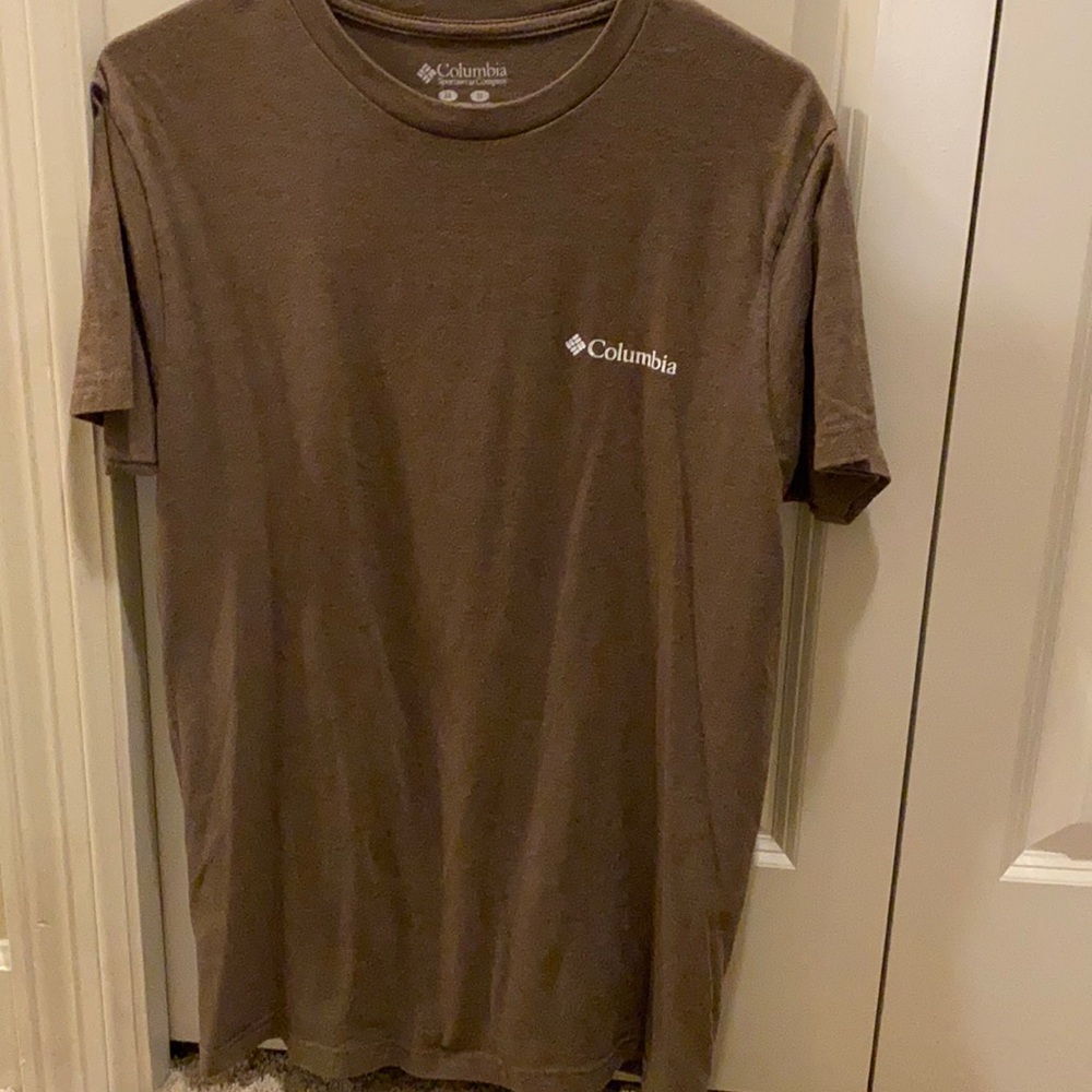 EXCELLENT CONDITION Columbia sportswear men’s graphic tee in brown